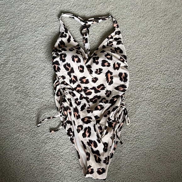 Kona Sol one piece swim - Picture 2 of 6